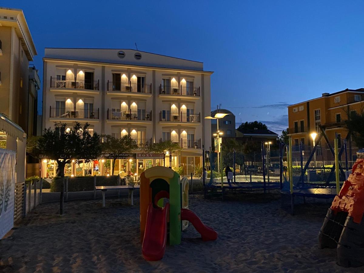 Residence Roxy Misano Adriatico Exteriör bild