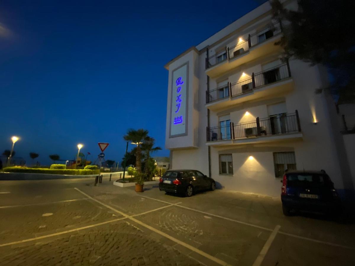 Residence Roxy Misano Adriatico Exteriör bild