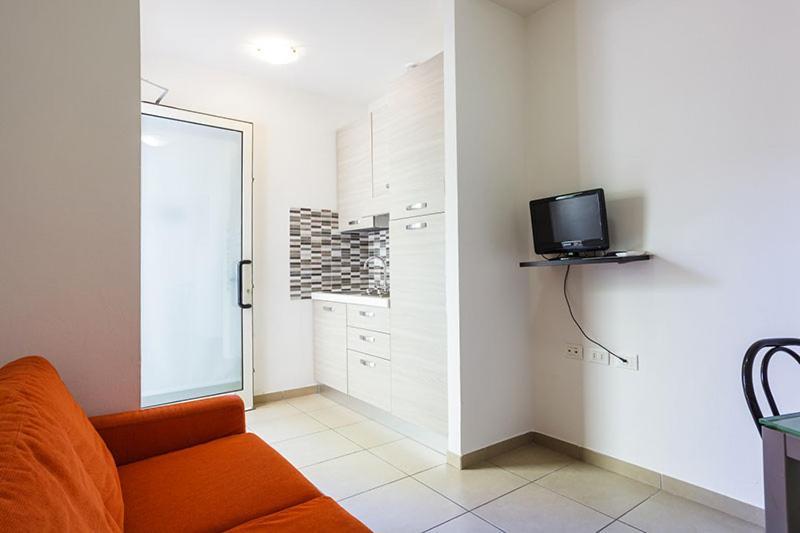 Residence Roxy Misano Adriatico Exteriör bild