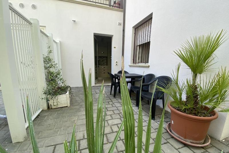 Residence Roxy Misano Adriatico Exteriör bild
